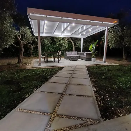 Capriè, Dimora Tra Mare E Monti Hébergement de vacances *