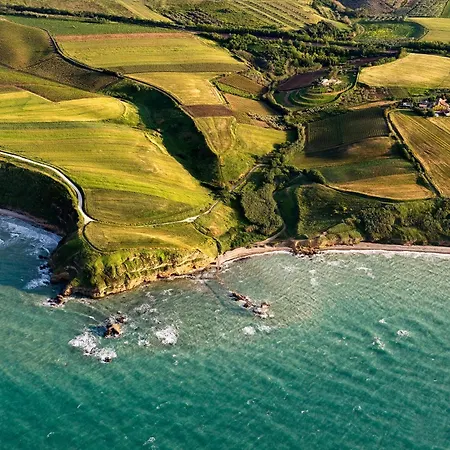 Capriè, Dimora Tra Mare E Monti